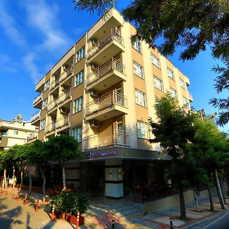 Perle Apart 3*